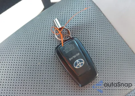 2021 Toyota Rav4 Hybrid Limited z USA, uszkodzony, nr VIN 4T3D6RFV2MU011767